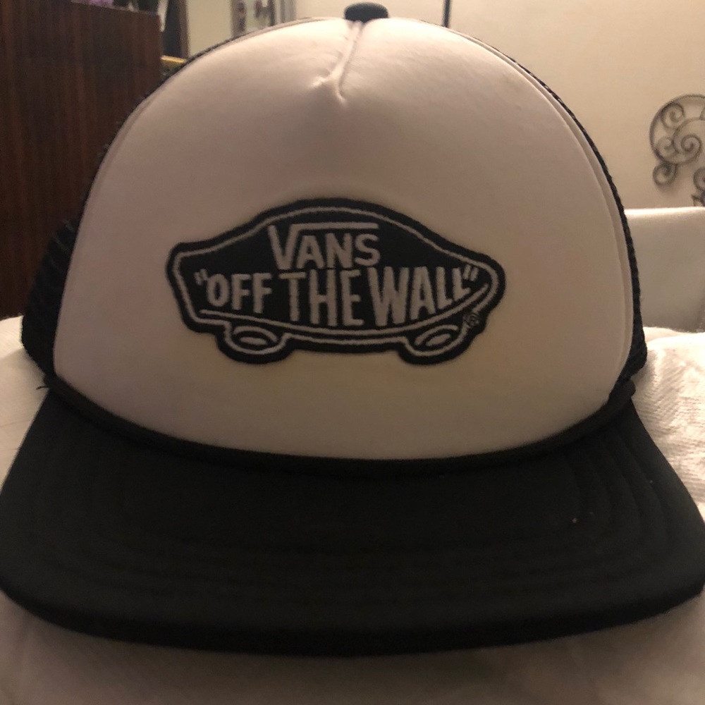 Vans Beach Girl Trucker Hat